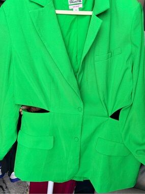 Collective Cutout Green Women's Blazer and Short Set